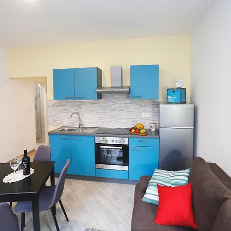 Zagreb Blue Door Apartments - Kvatric Exterior photo